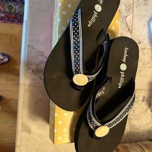 NewLindsay Phillips Flip Flops size 6